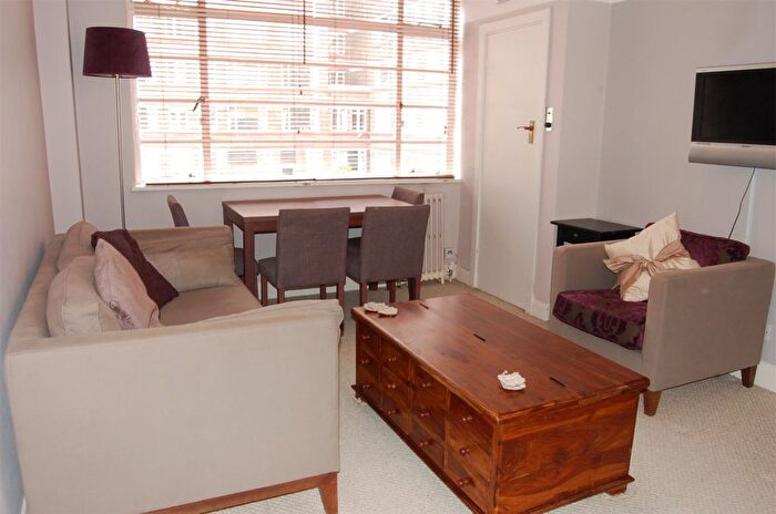 1 Bedroom Flat To Rent In Du Cane Court, Balham High Road, Balham, SW17