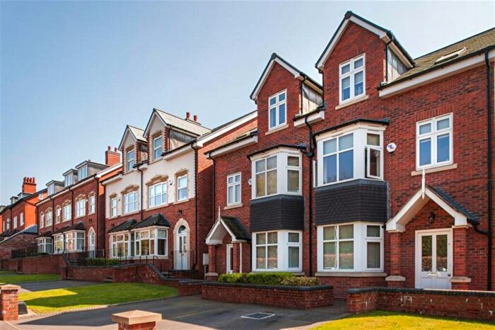 4 Bedroom Town House To Rent In Vernon Road, Edgbaston, Birmingham, B16