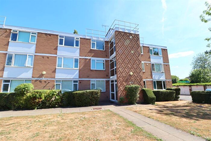 2 Bedroom Flat To Rent In Boreham Holt, Elstree, Borehamwood, WD6