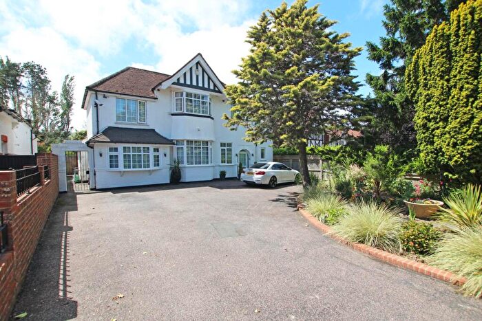 5 Bedroom Detached House For Sale In Kings Drive, Eastbourne, BN21