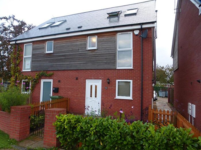 3 Bedroom Semi Detached House To Rent In Riseholme Road, Lincoln, LN1