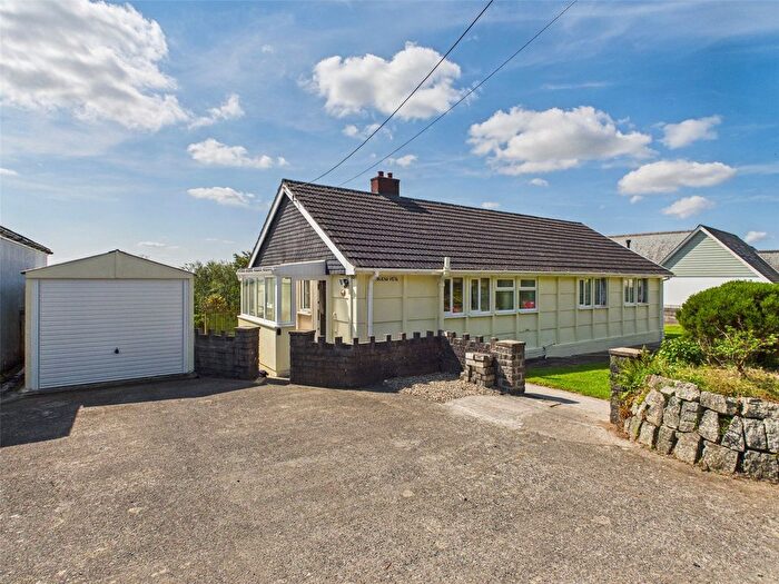 4 Bedroom Bungalow For Sale In Staddon Road, Holsworthy, Devon, EX22
