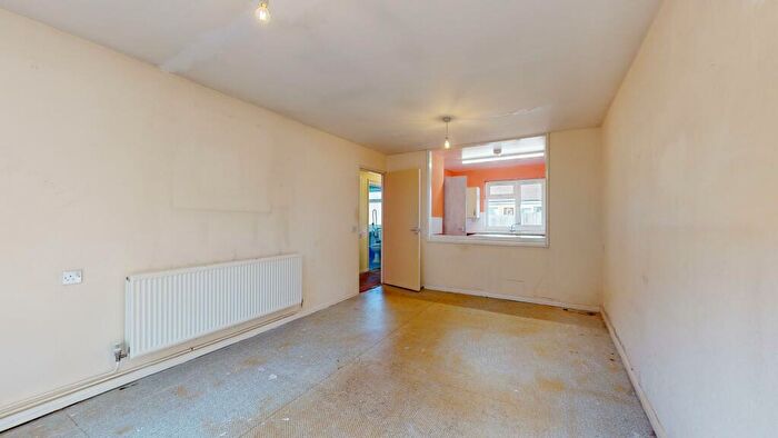 1 Bedroom Bungalow For Sale In Wakefields Walk, Downfield Road, Cheshunt, Waltham Cross, EN8