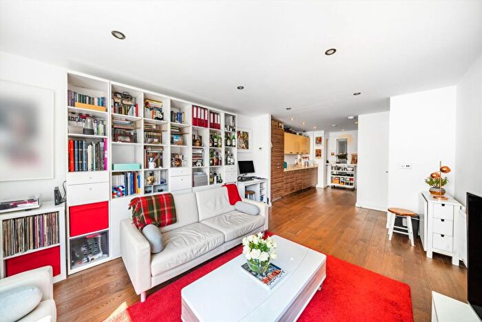 2 Bedroom Flat For Sale In Boundary Lane, Elephant & Castle, SE17