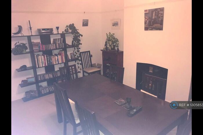 4 Bedroom Semi-Detached House To Rent In Downs Cote Drive, Bristol, BS9