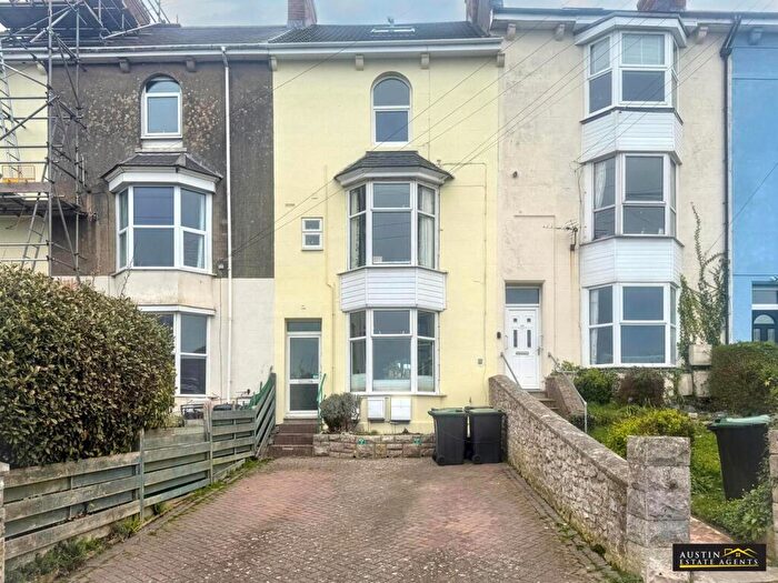 1 Bedroom Flat For Sale In Ventnor Road, Portland, Dorset, DT5