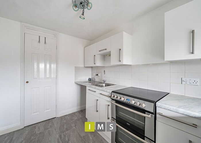 1 Bedroom Flat For Sale In London Road, Regal Court, OX26