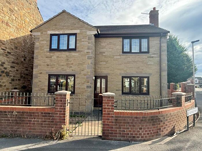 3 Bedroom Property To Rent In Sheffield Road, Birdwell, Barnsley, S70