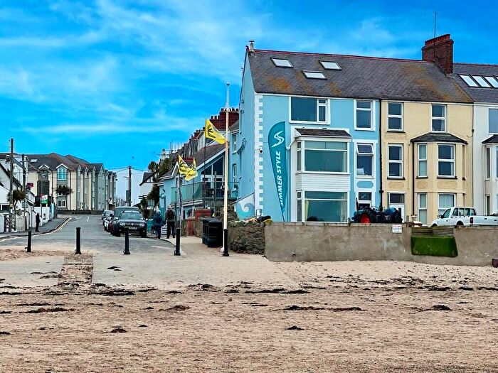 3 Bedroom Apartment For Sale In Apartment, Beach Road, Rhosneigr, Gwynedd, LL64