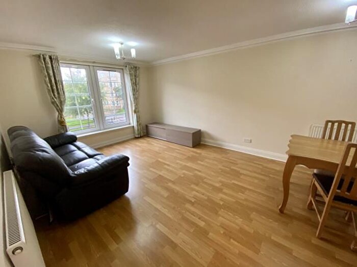 2 Bedroom Flat To Rent In Powderhall Rigg, Edinburgh, EH7