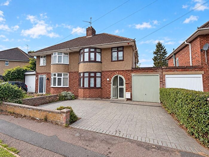 3 Bedroom Semi-Detached House To Rent In Grassmere Avenue, Northampton, NN3