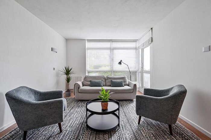 1 Bedroom Flat To Rent In Wricklemarsh Road, Blackheath, London, SE3