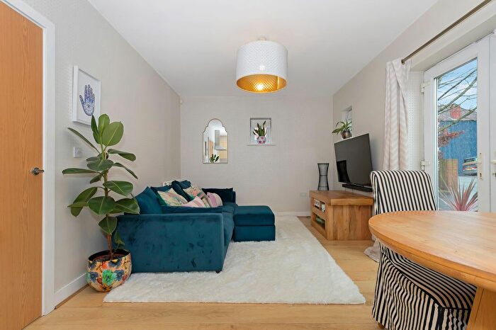 2 Bedroom Flat For Sale In Victoria Avenue, Vicarage Court, BS5