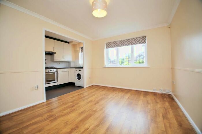 1 Bedroom Flat To Rent In Ratby Close, Lower Earley, Reading, Berkshire, RG6