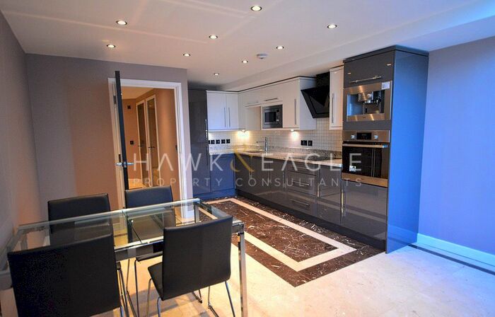 2 Bedroom Flat To Rent In Hopton Road, London, SE18