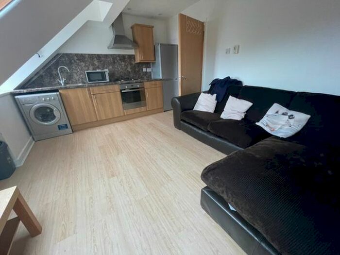 1 Bedroom Flat To Rent In Clive Street, Cardiff CF11