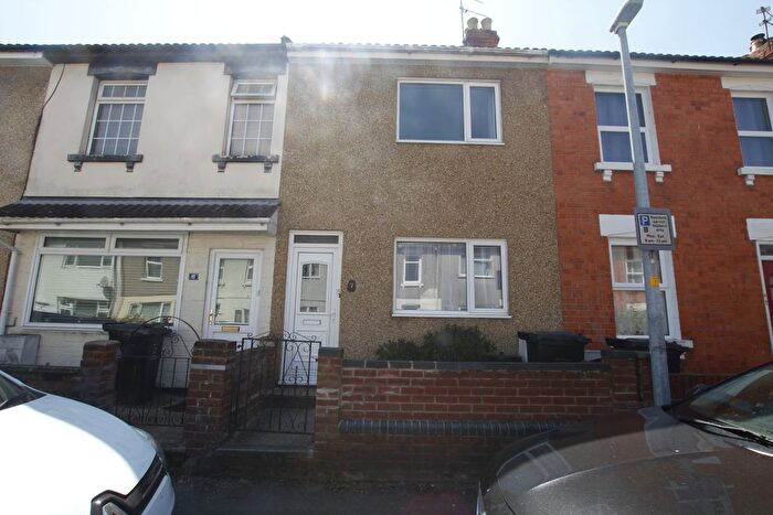 2 Bedroom Terraced House To Rent In Maidstone Road, Old Town, Swindon, SN1