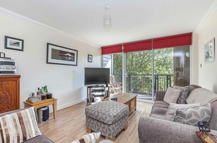 2 Bedroom Apartment To Rent In Pentonville Road, Angel, N1