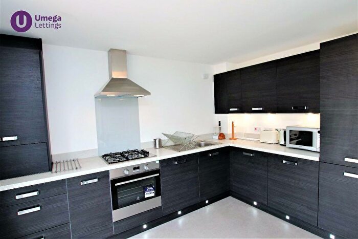 2 Bedroom Flat To Rent In Lurie Place, Niddrie, Edinburgh, EH16