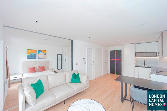 Studio To Rent In Fairbank House, Beaufort Square, London, NW9