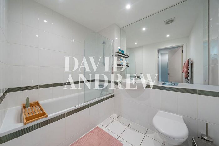 1 Bedroom Flat To Rent In Eden Grove, Garand Court Eden Grove, N7