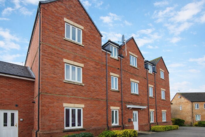 2 Bedroom Flat To Rent In Shepherds Walk, Bradley Stoke, BS32