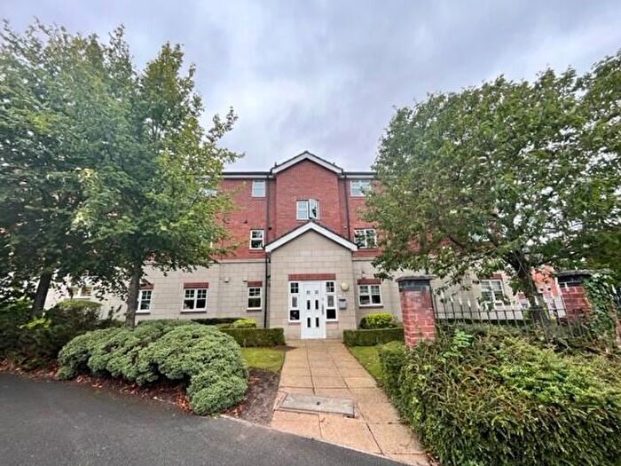 2 Bedroom Flat To Rent In Sandbach Drive, Kingsmead, CW9