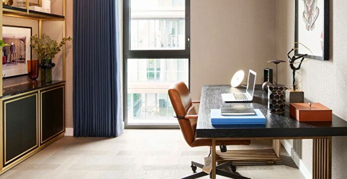 3 Bedroom Flat To Rent In Merino Gardens, London, E1W