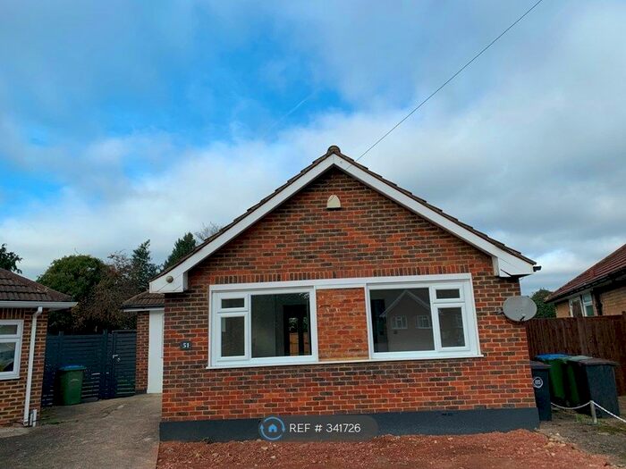 3 Bedroom Bungalow To Rent In Monks Avenue, West Molesey KT8