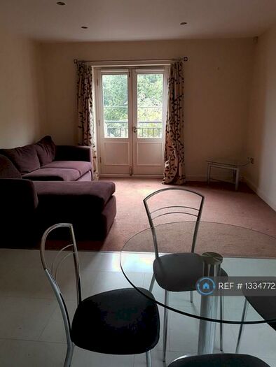 2 Bedroom Flat To Rent In Alpine House, Sheffield, S6