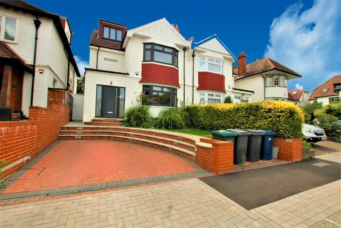 5 Bedroom House To Rent In Middleton Road, Golders Green, NW11