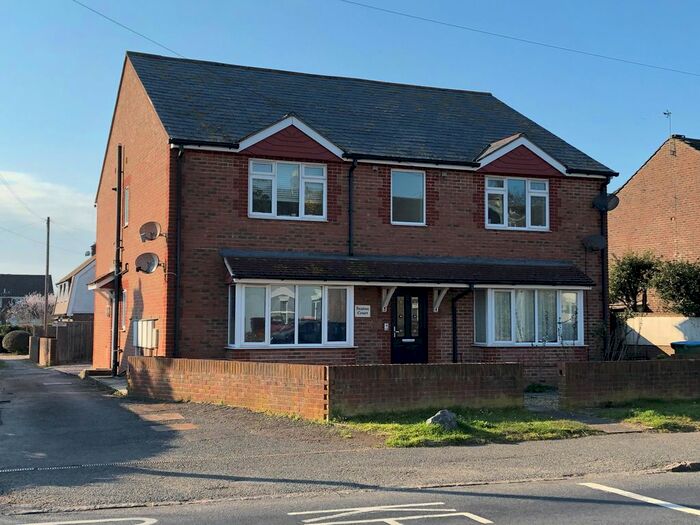 2 Bedroom Flat To Rent In Seaton Court, Lyminster Road, Littlehampton, BN17