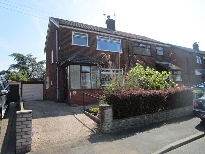 3 Bedroom Semi-Detached House For Sale In Somerset Road, Failsworth, Manchester, M35