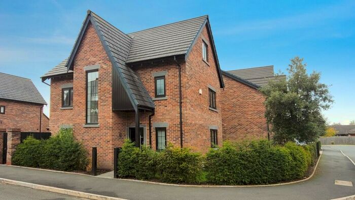 4 Bedroom Detached House To Rent In Toddbrook Close, Manchester, Greater Manchester, M20