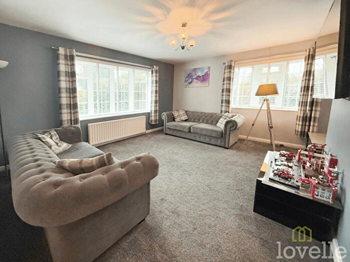 3 Bedroom Detached Bungalow For Sale In High Street, Beckingham, DN10