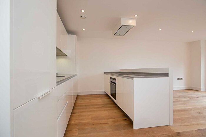 Studio To Rent In Inner Park Road, London, SW19