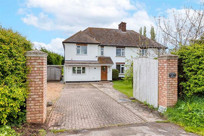 3 Bedroom Semi-Detached House To Rent In Astwick Road, Stotfold, Hitchin, SG5