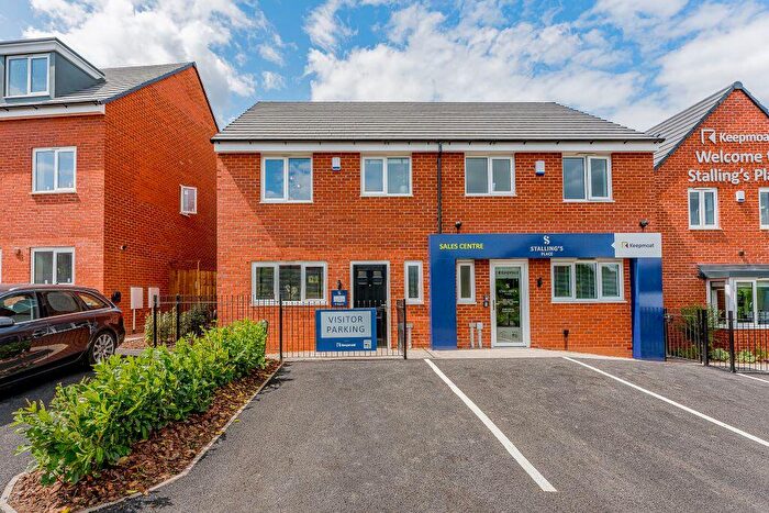 3 Bedroom House For Sale In Stallings Lane, Kingswinford, DY6