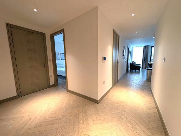 2 Bedroom Flat To Rent In Lodge Road, St John's Wood, London, NW8