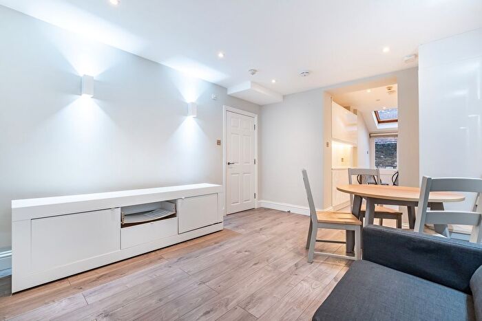 1 Bedroom Flat To Rent In Vincent Square, London, SW1P
