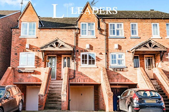 2 Bedroom Town House To Rent In The Roods, Rothley, LE7