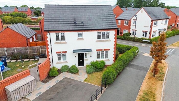 3 Bedroom Semi Detached House For Sale In Claremont Lane, Hatton, DE65
