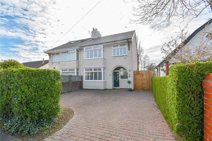 3 Bedroom Semi-Detached House For Sale In Rosslyn Drive, Moreton, Wirral, CH46