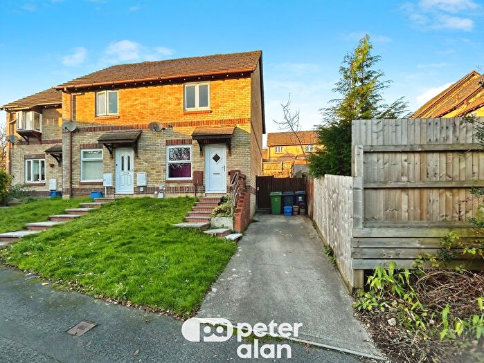 2 Bedroom Semi-Detached House To Rent In Heol Y Cadno, Thornhill, Cardiff, CF14