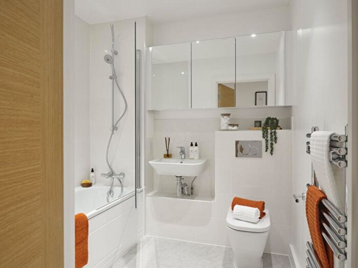 2 Bedroom Flat To Rent In The Picture House, Ilford, IG1