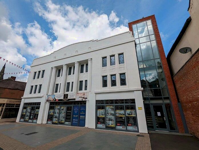 2 Bedroom Flat To Rent In Tamworth Street, Lichfield, WS13