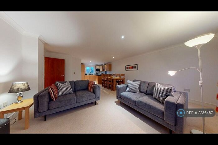 2 Bedroom Flat To Rent In Clear Water Place, Oxford, OX2