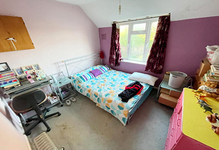 3 Bedroom Terraced House For Sale In Montgomery Avenue, Kinson, Dorset, BH11