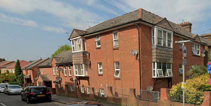 Studio To Rent In Queens Road, Slough, SL1