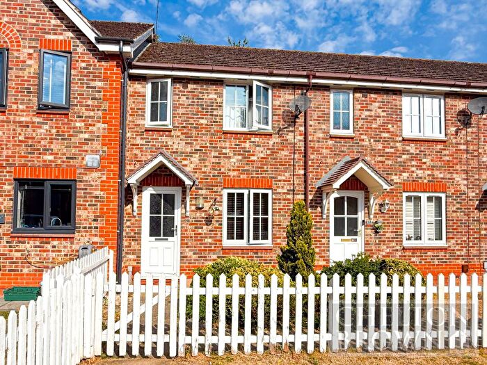 2 Bedroom Detached House For Sale In Kingmaker Way, Buckingham Fields, Northampton, NN4